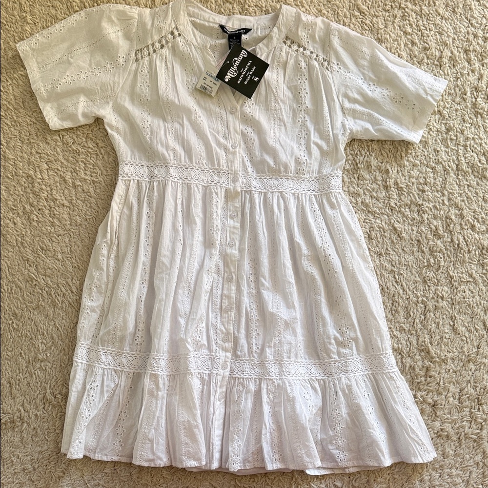 White Eyelet Button-Front Lace Trim Dress size Small